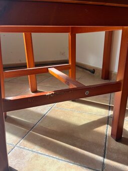 Predám kuchynský stôl + 2 stoličky - 2