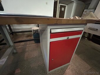 Dílenský stůl - 2