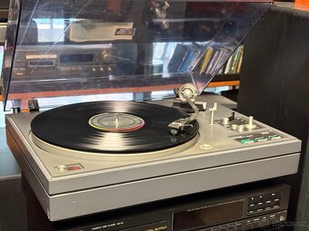 Gramofon Tesla MC 400 - 2