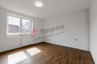 Prodej rodinného domu s pozemkem - 2