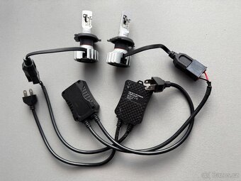LED H4 Ultinon Pro6000 HL PHILIPS VW Multivan T6 - 2