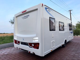 LUXUSNÍ CELOROČNÍ KARAVAN LUNR CLUBMAN ES r.v 2018 - 2