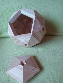 Kubismus, geometrie, dřevěná koule - 2