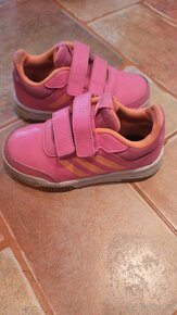 Adidas vel. 28 - 2