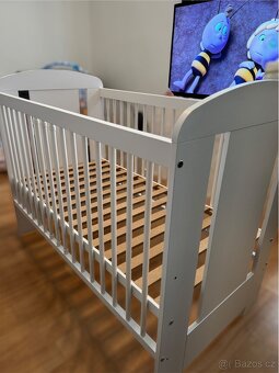 Postýlka s matrací - 2
