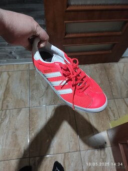 Adidas - 2