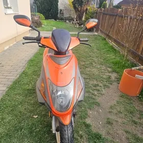 Skútr Yuki Sport 50 - 2