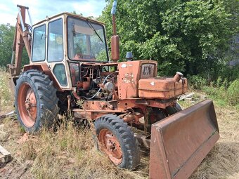 Bělorus traktor bagr - 2