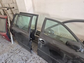 Prodam dvere octavia 1 combi cerna - 2