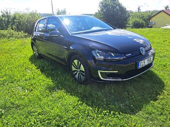 Vw e-golf 85kw, 81.000km DPH ,LED světla - 2
