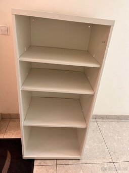 Bílá policová skříňka IKEA (60×130×50 cm) - 2
