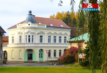 Prodej domu s byty a komerčním prostorem v Nových Hradech - 2