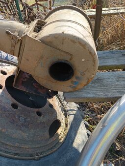 Prodám malý filtr sání un Hon 053 - 2