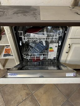 Vestavena mycka Ariston Hotpoint - 2