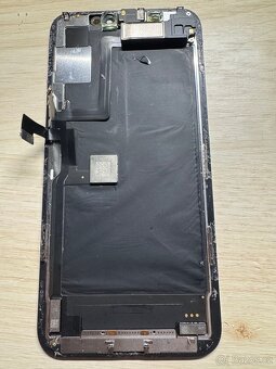 Náhradní díly na iPhone 11pro - 2