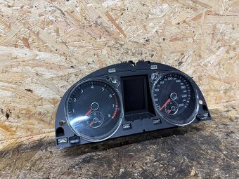 PŘÍSTROJOVÁ DESKA VW PASSAT B7 1.4 TSI 90KW 3AA920871 - 2