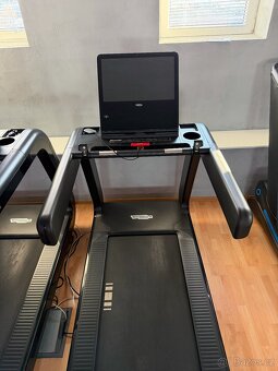 Bežecký pás - Technogym Excite Live Run 700 - 2