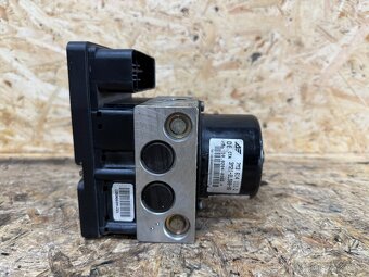 ŘÍDICÍ JEDNOTKA ABS 7M3614111Q - 2