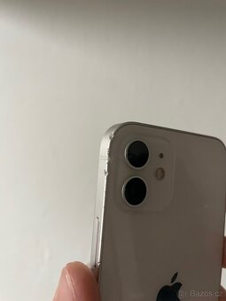 Apple iPhone 128 GB bílý, baterie 100% - 2