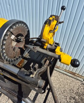 Elektrický závitořez REMS Magnum 4000. - 2