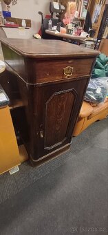 Rustikalní skříňka - 2