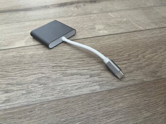 Dokovací stanice s USB-C pro MacBook - 2
