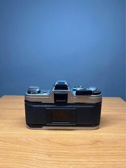 Canon AE-1 + 50mm f/1.8 - 2