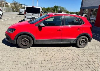 Volkswagen Polo 1.2i 16v, CROSS, 99.000tis km benzín manuál - 2