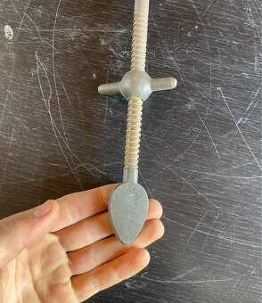 starožitný vrták na semena (seed dibber) – sběratelský kouse - 2