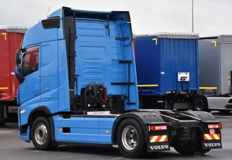 Volvo Tahač návěsu FH 500 2021 - 2