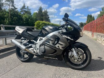 Honda cbr 900 rr Fireblade sc33 facelift - 2