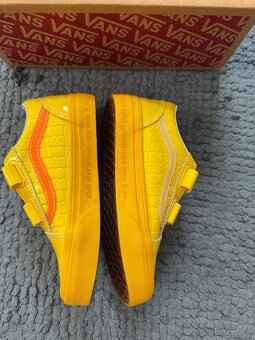 Vans - 2