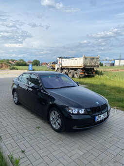 Bmw e90 325i - 2