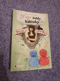 Deník rebelky - Moje šáhlý bábinky
- 2