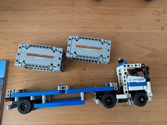 Prodám lego technic Container Yard - 2