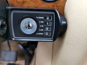 Jaguar XJ12 a XJ6 štítek zapalování a světel - 2