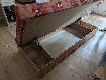 Postel s úložným prostorem - 2