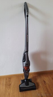 Tyčový vysavač Philips PowerPro Duo - 2