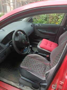 Škoda Fabia sedan 1.2 HTP 47 kW, r. 2005, 1. majitel - 2