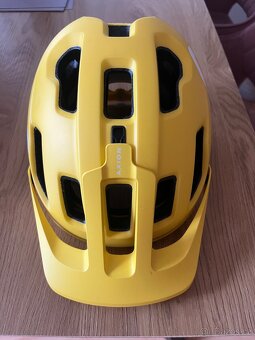 Cyklistická přilba POC Axion Race MIPS - 2