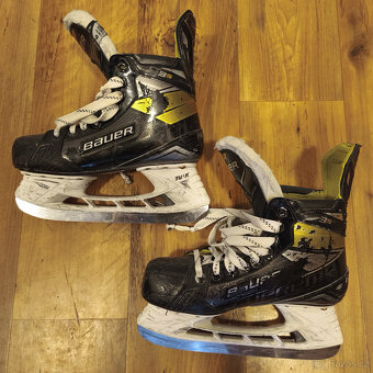 Hokejové brusle Bauer Supreme 3S vel. 6 fit 1/EUR 40,5 - 2