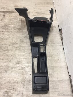 BMW E34 1987-1995 - STŘEDOVÝ TUNEL ČERNÝ - 2