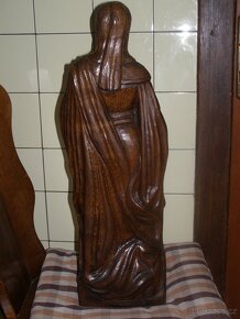 Vyřezávaná socha - 2
