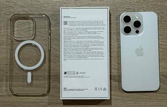 iPhone 15 Pro 128 GB bílý titan v záruční době - 2