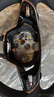 Tříramenny vyhřívaný sportovní volant - 2