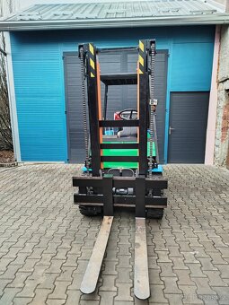 Vysokozdvižný vozík - 2