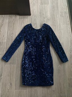 Flitrové královsky modré šaty Mohito vel. S - 2