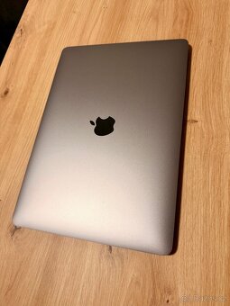 Apple MacBook Pro 13” (2019) - 2