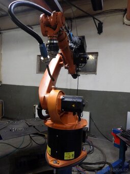 Robot KUKA (8222) - 2