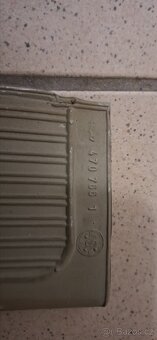 Mercedes w107 guma na prah - 2